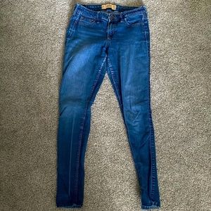 Hollister super skinny low rise jeans. Size 5R.
